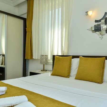 Saros Apartments Calis Beach Fethiye Eksteriør bilde