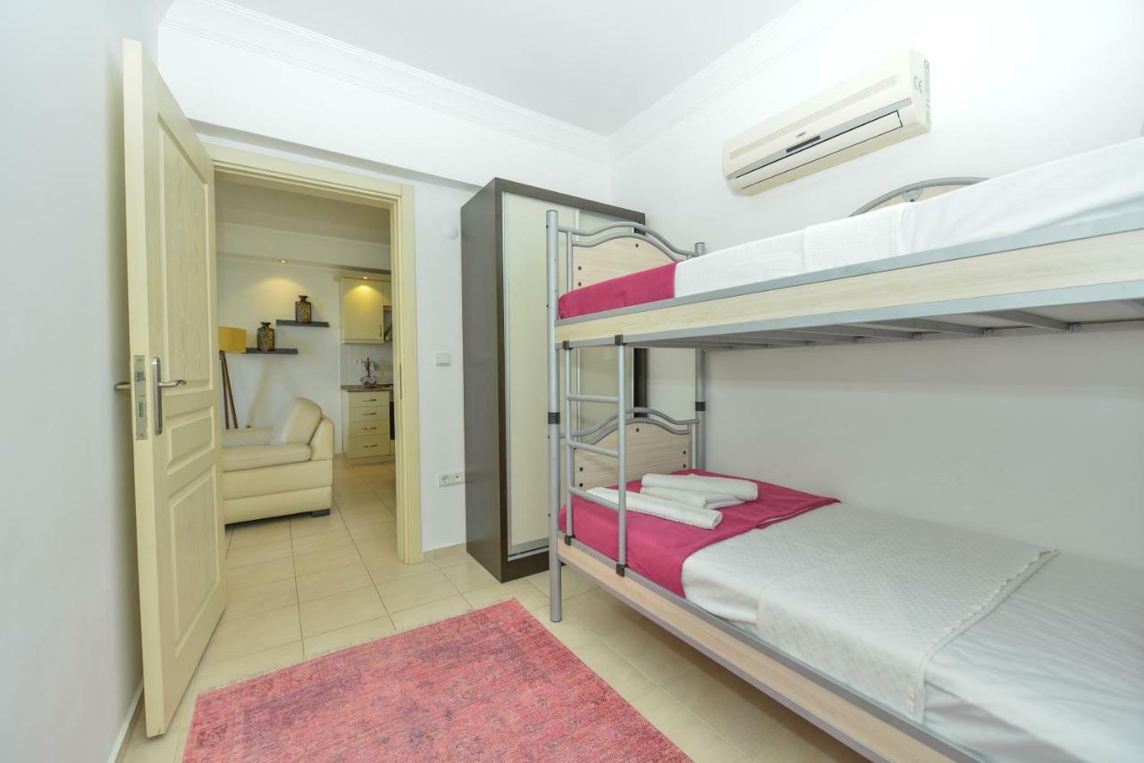 Saros Apartments Calis Beach Fethiye Eksteriør bilde