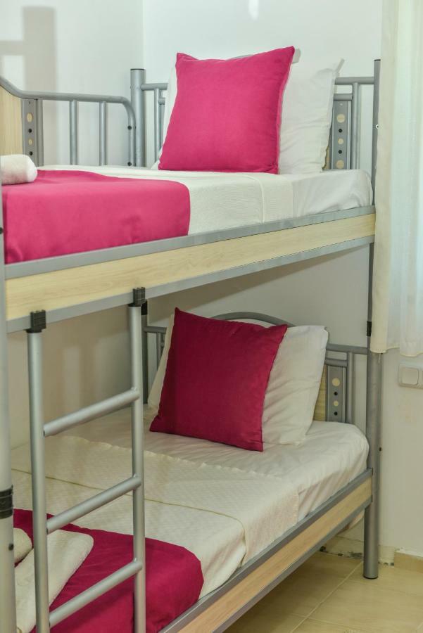 Saros Apartments Calis Beach Fethiye Eksteriør bilde